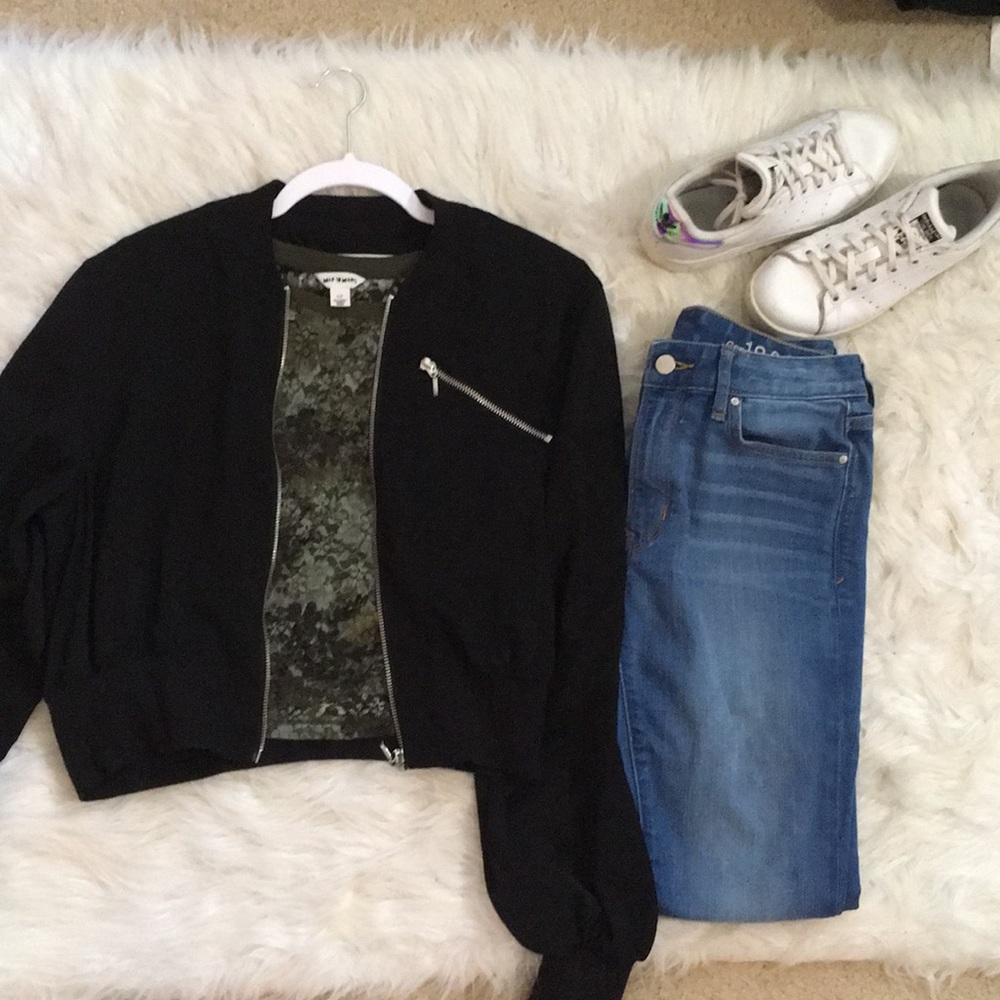 Lace crop top